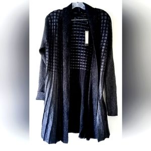 TAHARI Lurex Black & Shimmering Sliver Flair  Sweater- Size: Large